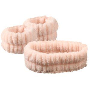 wrist washcloth for face washing to eliminate water from going down your arm